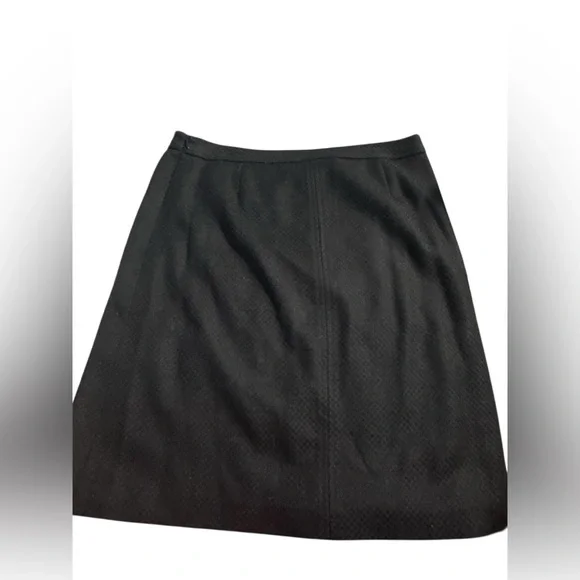 Theory Skirt size 10 Classic Black A-Line Skirt - Picture 2 of 3